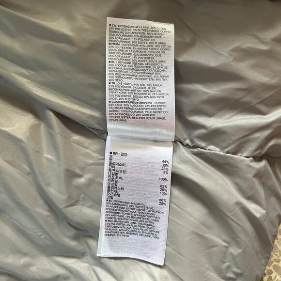 GAP Outdoor Edition Puffer Vest Gray Faux Fur Hood Down Fill Size S - Picture 9 of 11